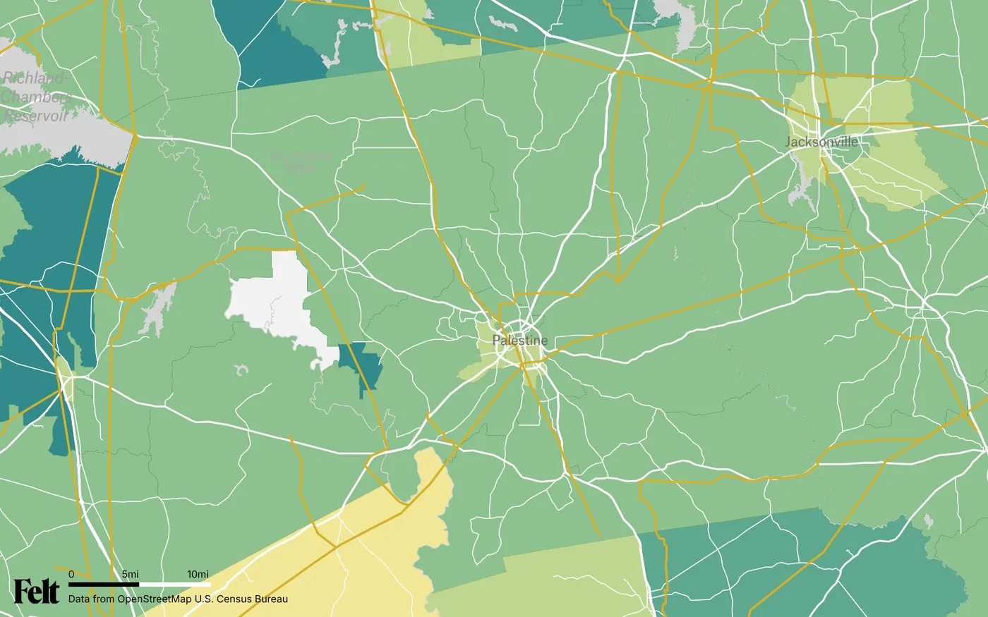 Map of Anderson County, Texas: the county outlined, with transmission lines over median household income by census tract