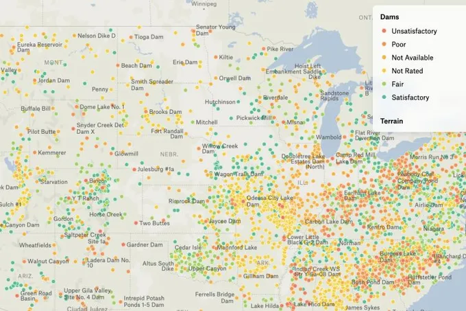 A Felt map of dams across the central United States, colored by condition from unsatisfactory to satisfactory